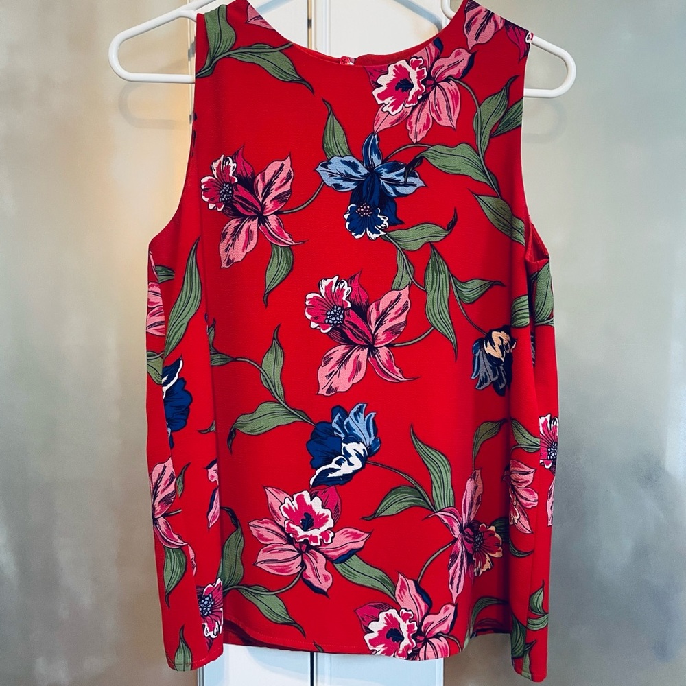 c&e sleeveless shirt